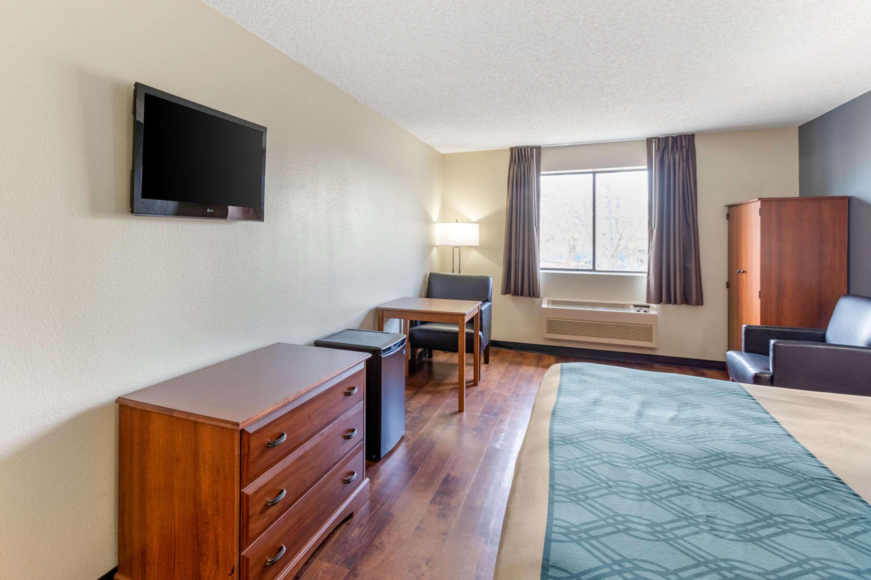 Econo Lodge Firestone Екстериор снимка