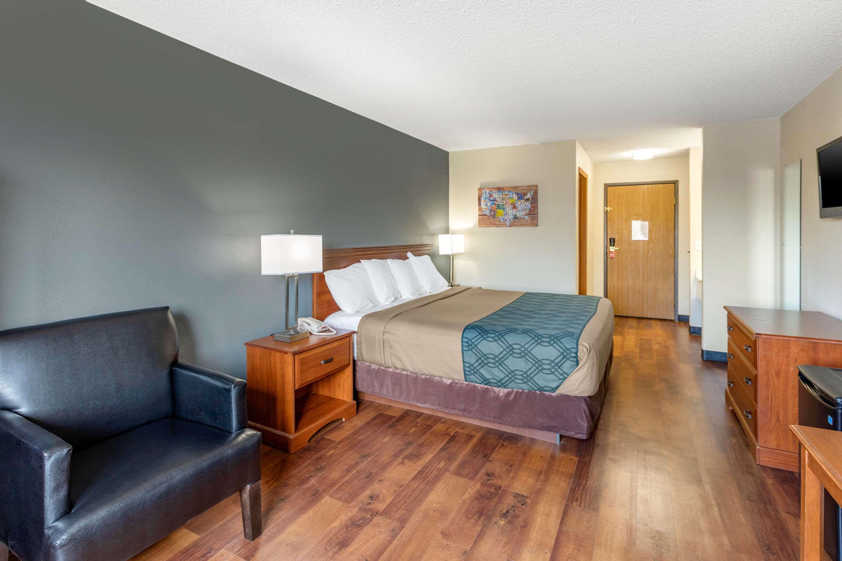 Econo Lodge Firestone Екстериор снимка