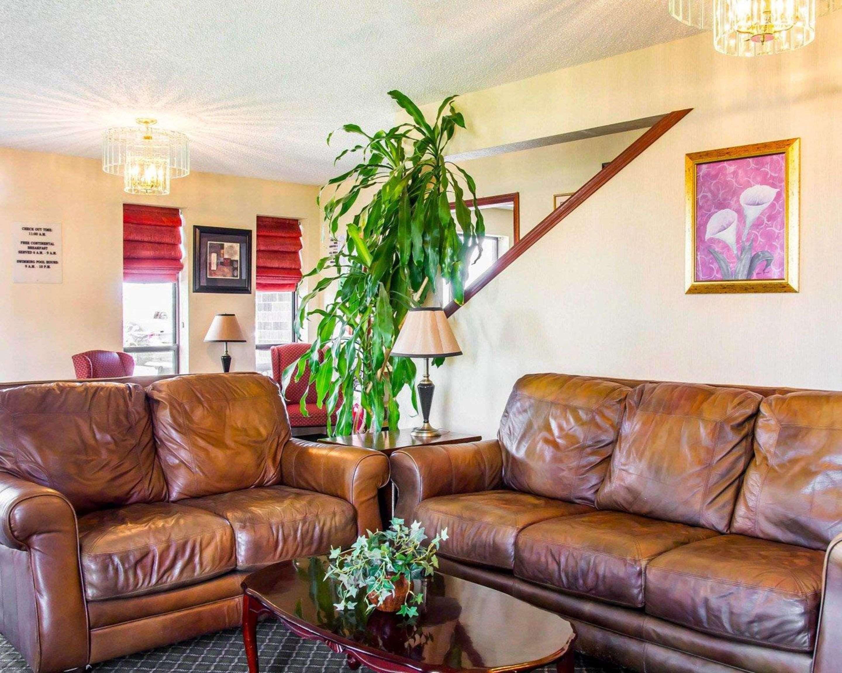 Econo Lodge Firestone Екстериор снимка